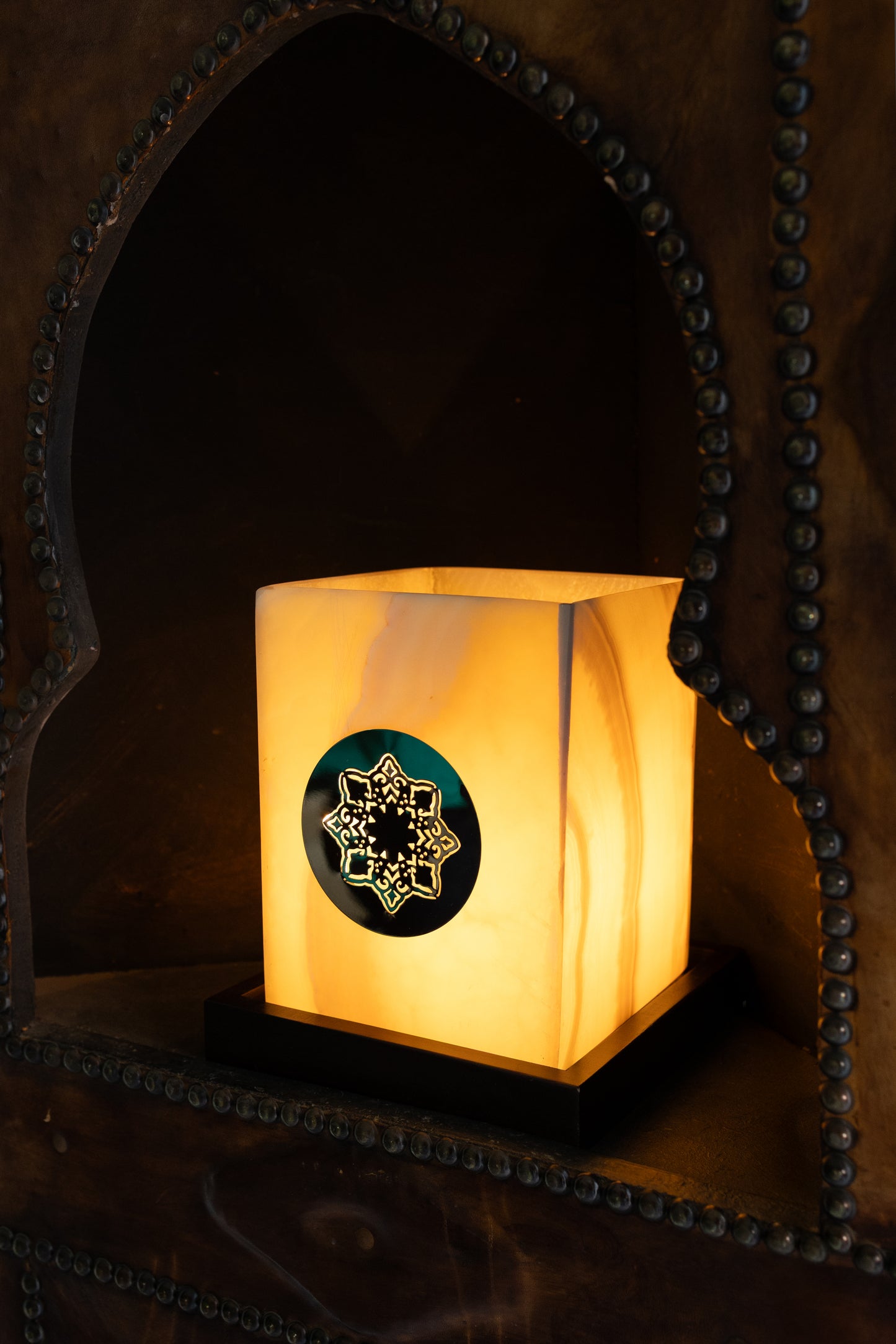 Geometric Star Medium Alabaster Electric Lamp